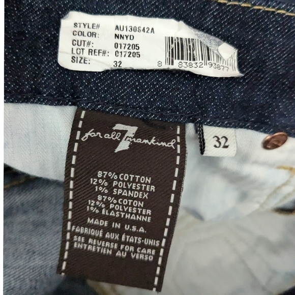 7 For All Mankind A Pocket Flare Jeans in Nouveau New York Dark Wash - Picture 7 of 8